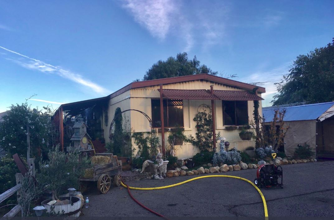 Mobile home burned in Los Alamos